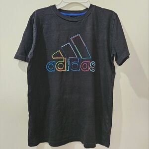 Boys Adidas T, Size 10-12 (M), Great Condition!